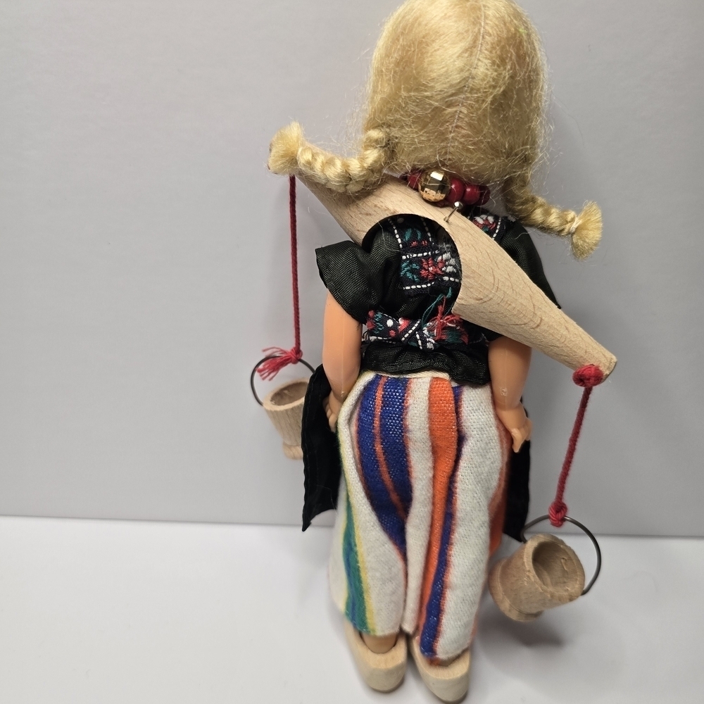 Vintage Dutch Souvenir Doll - Picture 2 of 3